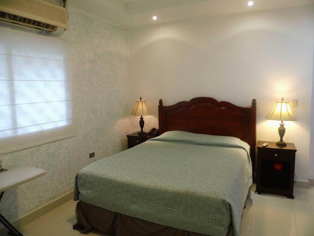 Hotel Aloha ماناجوا المظهر الخارجي الصورة